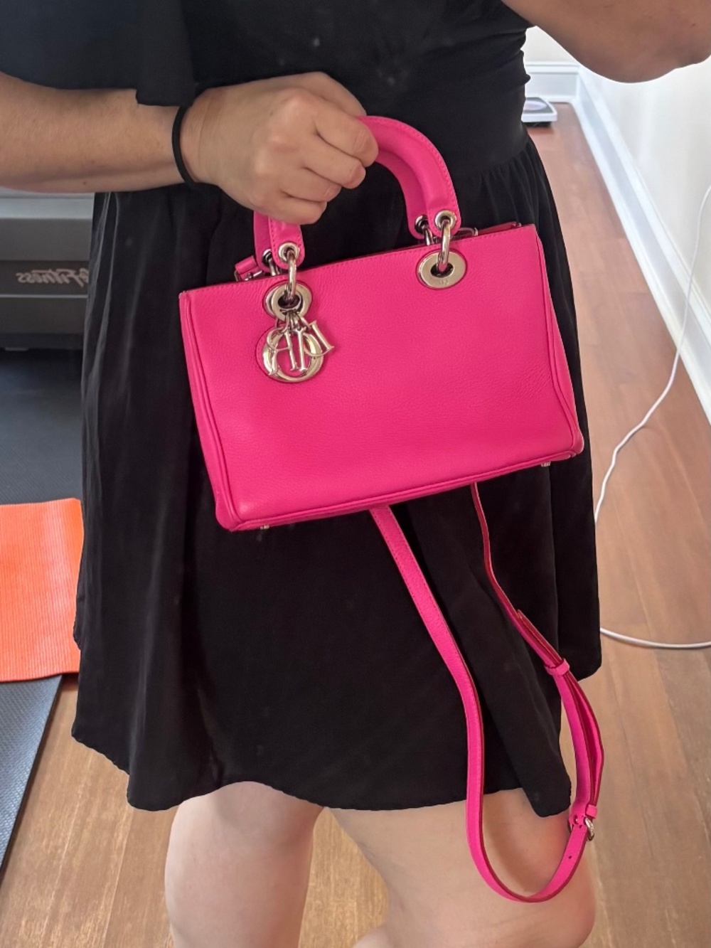 Christian Dior Calfskin Small Diorissimo Tote Fuchsia - Picture 4 of 12